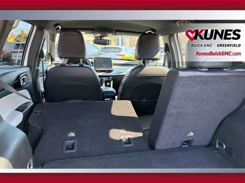 Used 2025 Jeep Compass Limited image 36