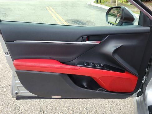 Used 2020 Toyota Camry XSE image 23