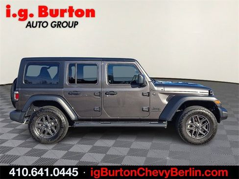 Used 2024 Jeep Wrangler Sport S image 7