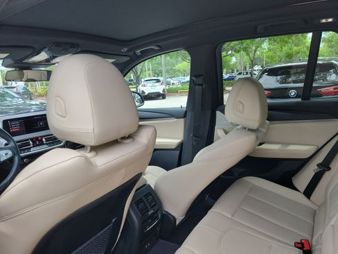 Certified 2024 BMW X3 sDrive30i w/ Convenience Package RWD image 11