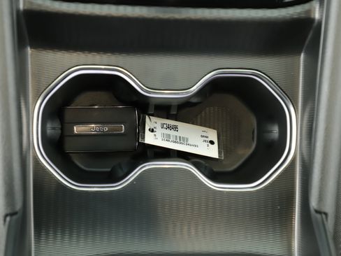 Used 2025 Jeep Grand Cherokee Limited w/ Trailer Tow Package image 20