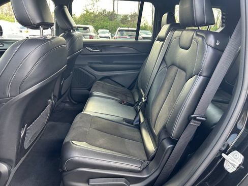 Used 2023 Jeep Grand Cherokee L Laredo AWD/4WD image 24