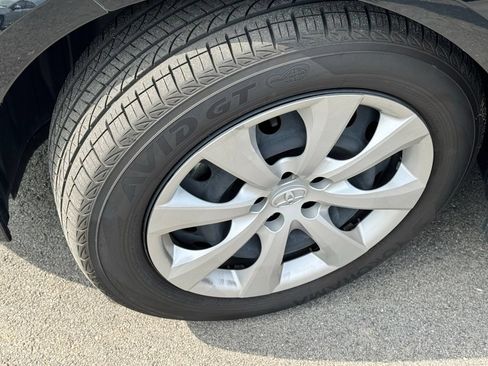 Used 2025 Toyota Corolla LE w/ Convenience Package FWD image 39