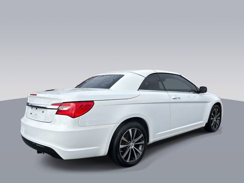 Used 2012 Chrysler 200 S image 3