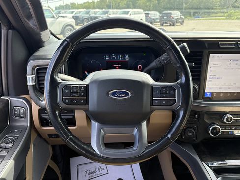 Used 2023 Ford F250 Lariat w/ Sport Appearance Package AWD/4WD image 22