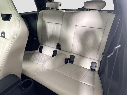 Used 2025 MINI Cooper 2-Door Hardtop image 24