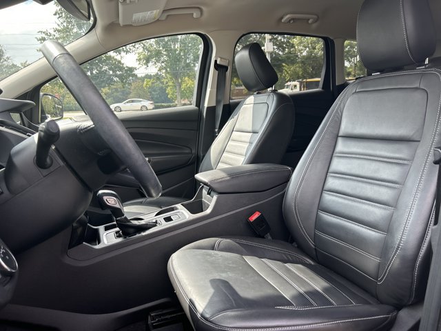 Used 2019 Ford Escape Titanium AWD/4WD image 23