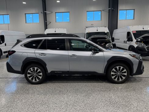 Used 2024 Subaru Outback Limited AWD/4WD image 4