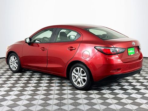 Used 2017 Toyota Yaris iA image 8