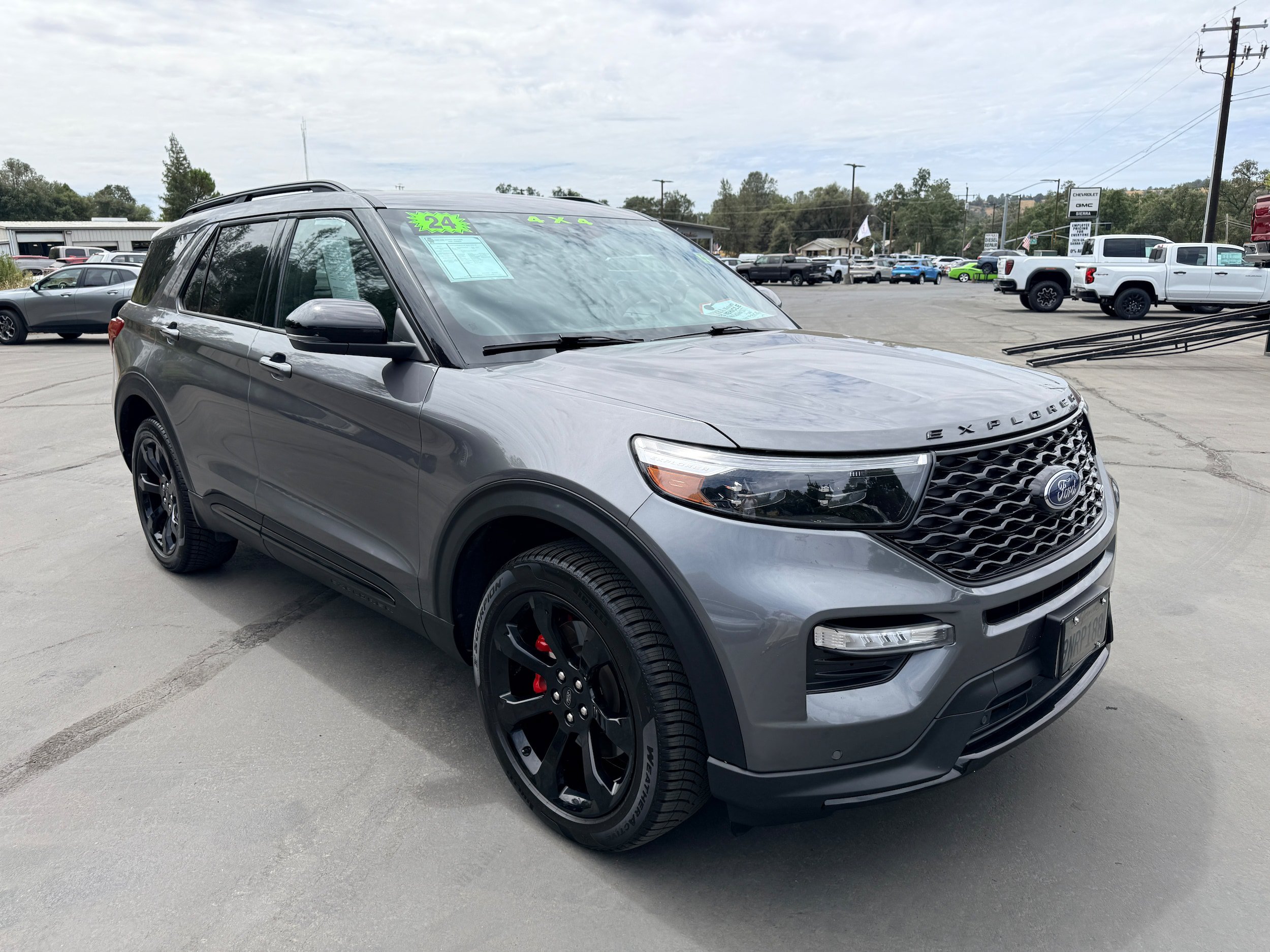 Used 2024 Ford Explorer ST w/ Equipment Group 401A AWD/4WD image 4