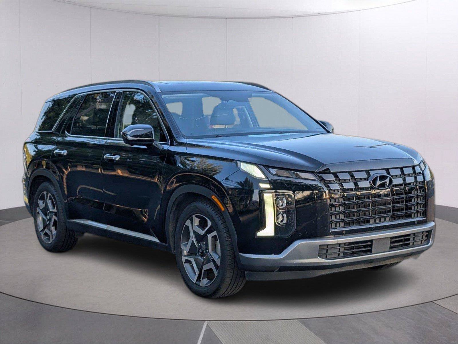 Used 2023 Hyundai Palisade Limited FWD image 9