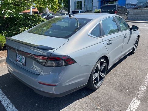 Used 2023 Honda Accord Sport image 4