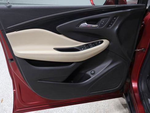 Used 2017 Buick Envision Essence image 13