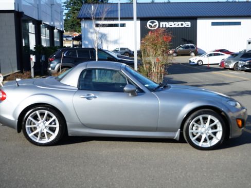 Used 2012 MAZDA MX-5 Miata Grand Touring w/ Premium Pkg image 2