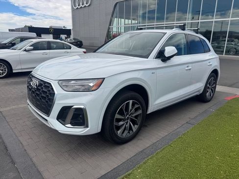 Used 2023 Audi Q5 2.0T Premium Plus w/ Premium Plus Package AWD/4WD image 1
