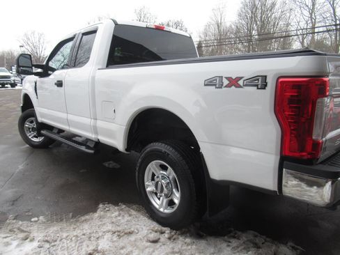 Used 2017 Ford F250 XLT image 12
