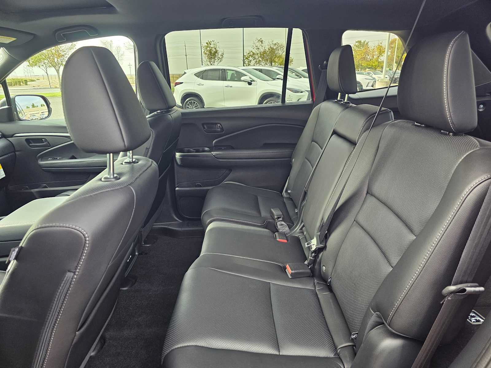 Used 2024 Honda Passport EX-L image 16