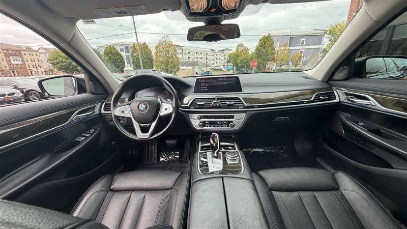 Used 2020 BMW 740i xDrive w/ Cold Weather Package AWD/4WD image 24