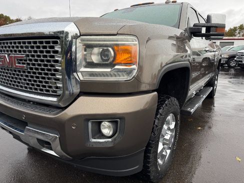 Used 2015 GMC Sierra 3500 Denali image 9