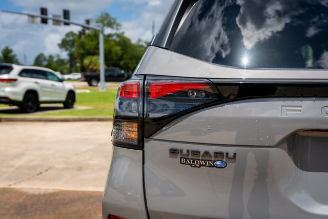 Used 2025 Subaru Forester Limited AWD/4WD image 34