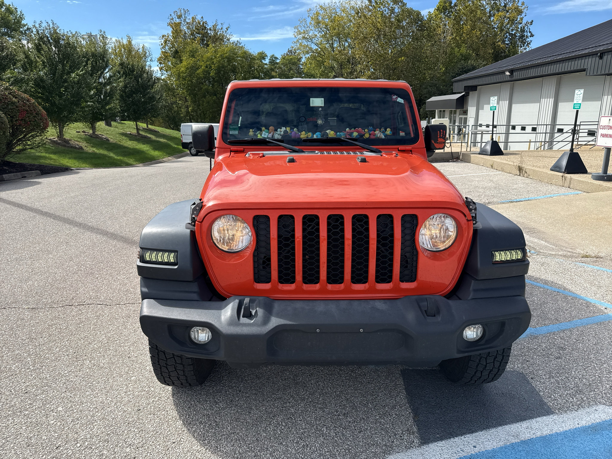 Used 2020 Jeep Gladiator Sport w/ Quick Order Package 24S AWD/4WD image 7