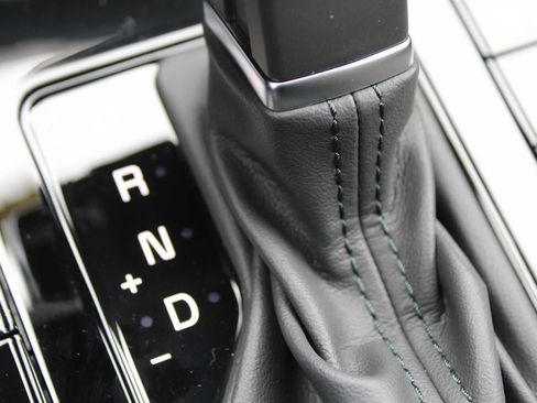 New 2025 Kia Niro EX image 35