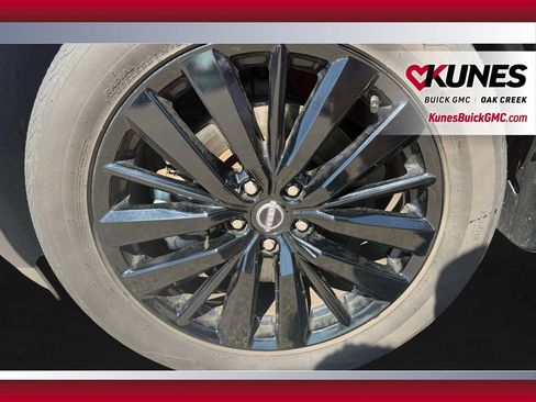 Used 2024 Nissan Pathfinder SL w/ SL Premium Package AWD/4WD image 12