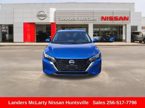 Used 2025 Nissan Sentra SV FWD image 11