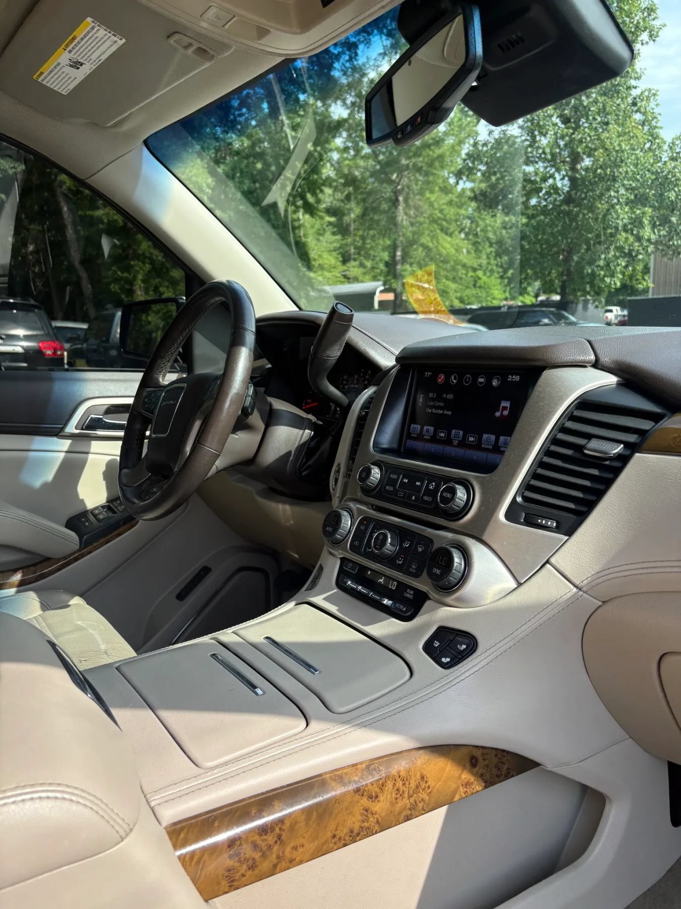 Used 2016 GMC Yukon Denali w/ Open Road Package AWD/4WD image 35
