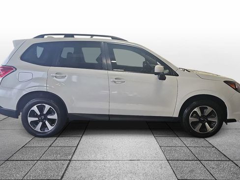 Used 2018 Subaru Forester 2.5i Premium AWD/4WD image 4