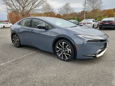 Certified 2025 Toyota Prius XSE Premium image 4