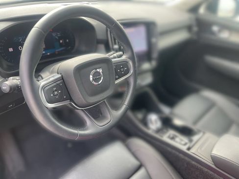 Used 2026 Volvo XC40 B5 Plus AWD/4WD image 9