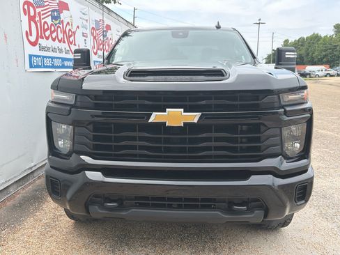 Used 2025 Chevrolet Silverado 2500 Custom w/ Custom Convenience Package AWD/4WD image 5
