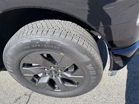 Used 2025 Ford F150 Lightning Lariat image 13