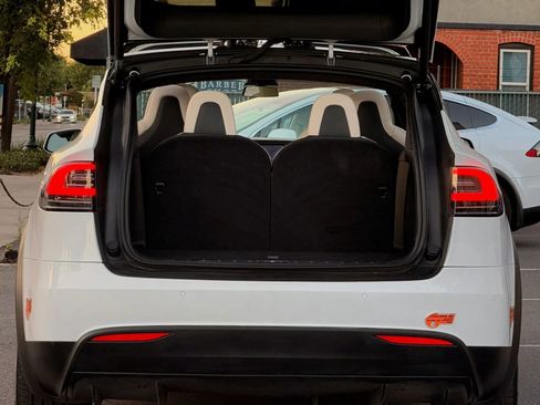 Used 2020 Tesla Model X Performance AWD/4WD image 10