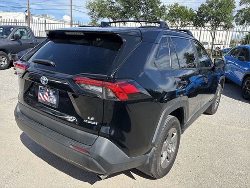 Used 2024 Toyota RAV4 LE AWD/4WD image 6