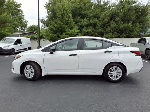 Used 2025 Nissan Versa S w/ Trunk Package FWD image 23