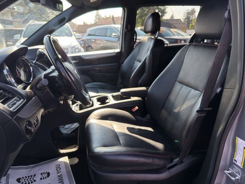Used 2018 Dodge Grand Caravan GT FWD image 13
