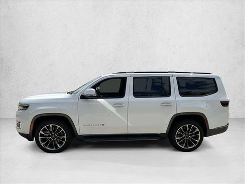 Used 2022 Jeep Wagoneer Series II w/ Premium Group I AWD/4WD image 8