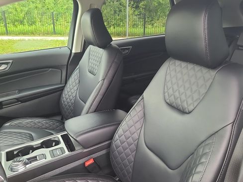 Used 2024 Ford Edge Titanium AWD/4WD image 18