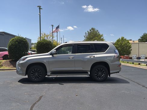 Used 2023 Lexus GX 460 Premium w/ Premium Package AWD/4WD image 12