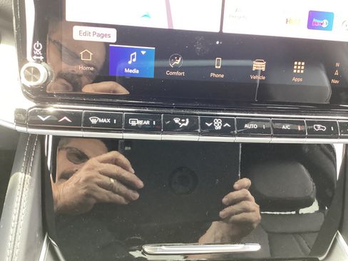 New 2026 Jeep Grand Wagoneer 4WD w/ Premium Group I image 21