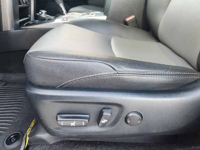 Used 2024 Toyota 4Runner SR5 Premium w/ Moonroof Package AWD/4WD image 23