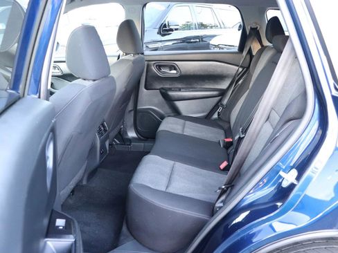 Used 2024 Nissan Rogue SV image 12