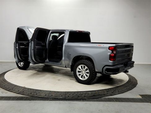 Used 2024 Chevrolet Silverado 1500 Custom image 13