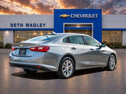 Used 2024 Chevrolet Malibu LT FWD image 7