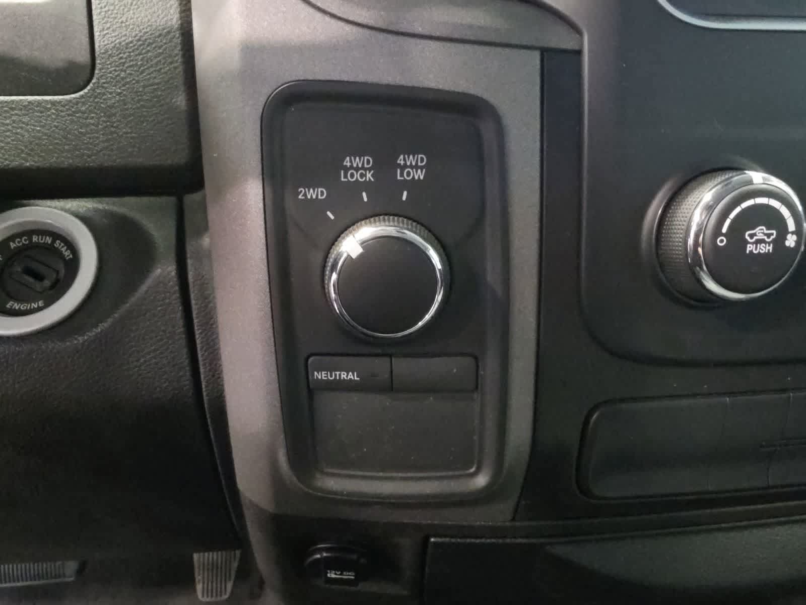 Used 2017 RAM 1500 Express AWD/4WD image 24