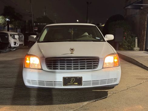 Used 2005 Cadillac De Ville Sedan image 2