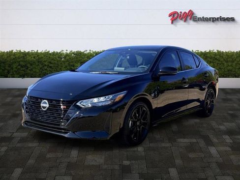 Used 2025 Nissan Sentra SR w/ Midnight Edition image 5