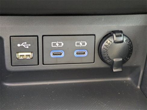 Used 2022 Toyota Highlander Limited image 27